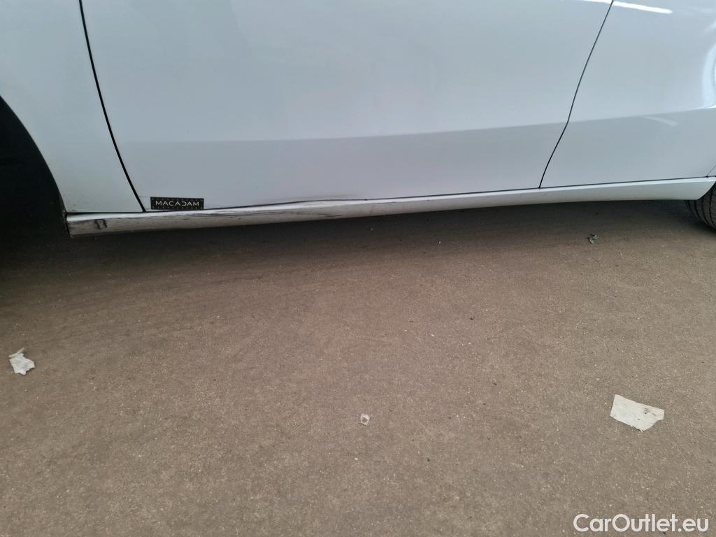  Mercedes  A-Klasse MERCEDES-BENZ Classe A Compact / 2018 / 5P / Berline A 180 d Business Line 8G-DCT #44