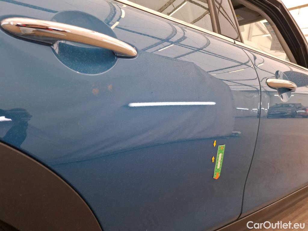  Mini  Cooper MINI Mini / 2021 / 5P / Berline One Finition Business Design 102 ch BVA7 #18