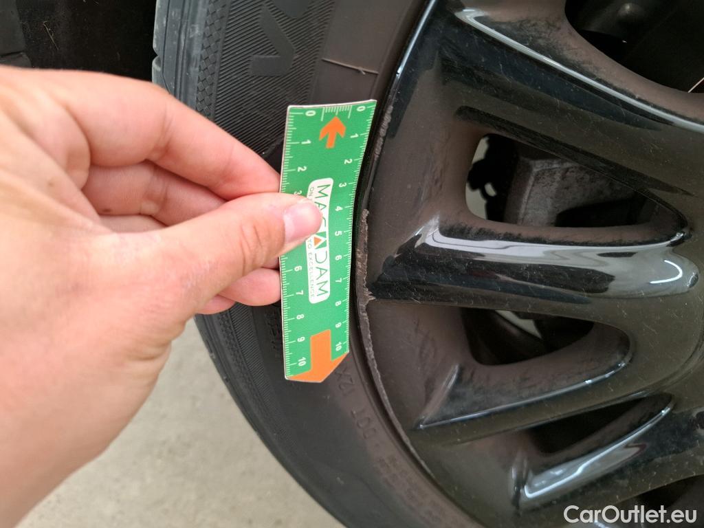  Mini  Cooper MINI Mini / 2021 / 5P / Berline One Finition Business Design 102 ch BVA7 #16