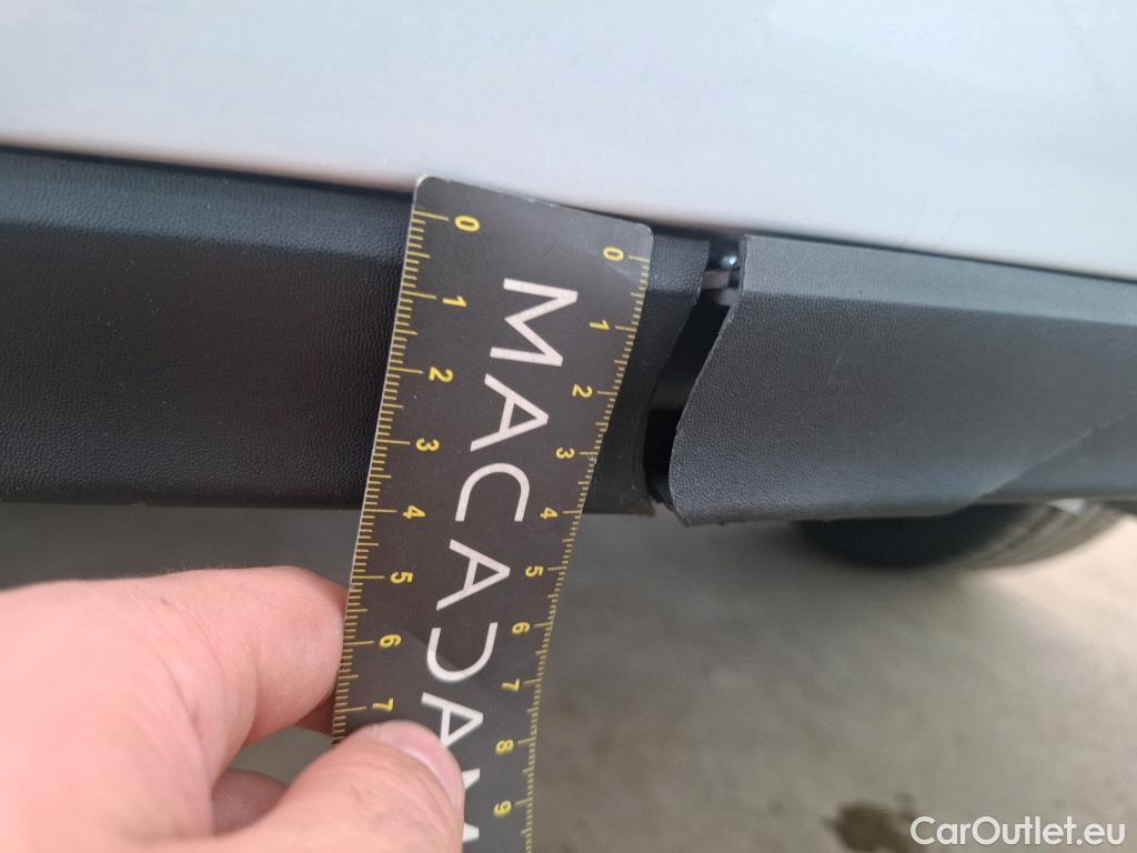  Mercedes  A-Klasse MERCEDES-BENZ Classe A Compact / 2018 / 5P / Berline A 180 d Business Line 8G-DCT #63