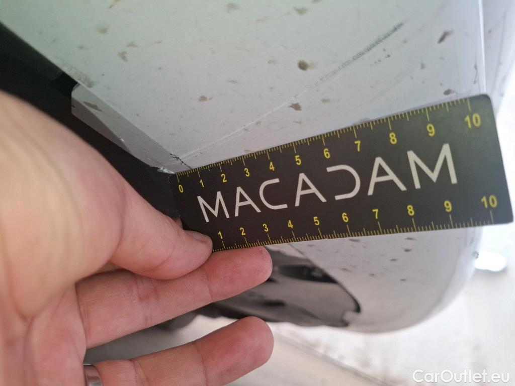  Mercedes  A-Klasse MERCEDES-BENZ Classe A Compact / 2018 / 5P / Berline A 180 d Business Line 8G-DCT #38