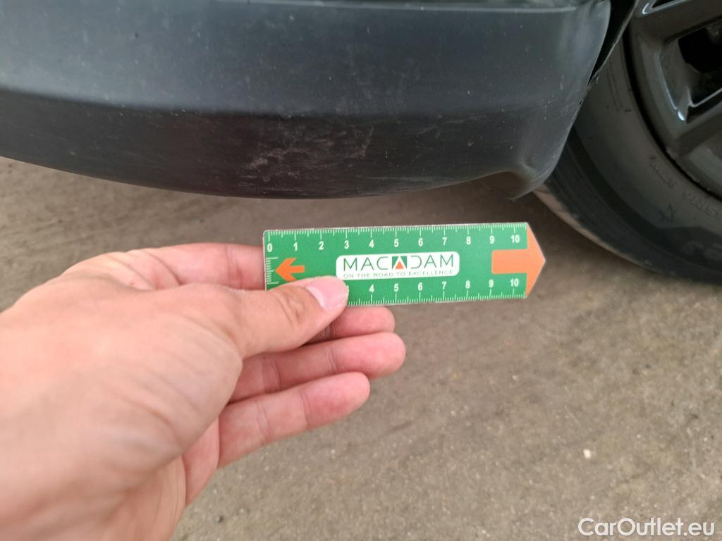  Mini  Cooper MINI Mini / 2021 / 5P / Berline One Finition Business Design 102 ch BVA7 #21