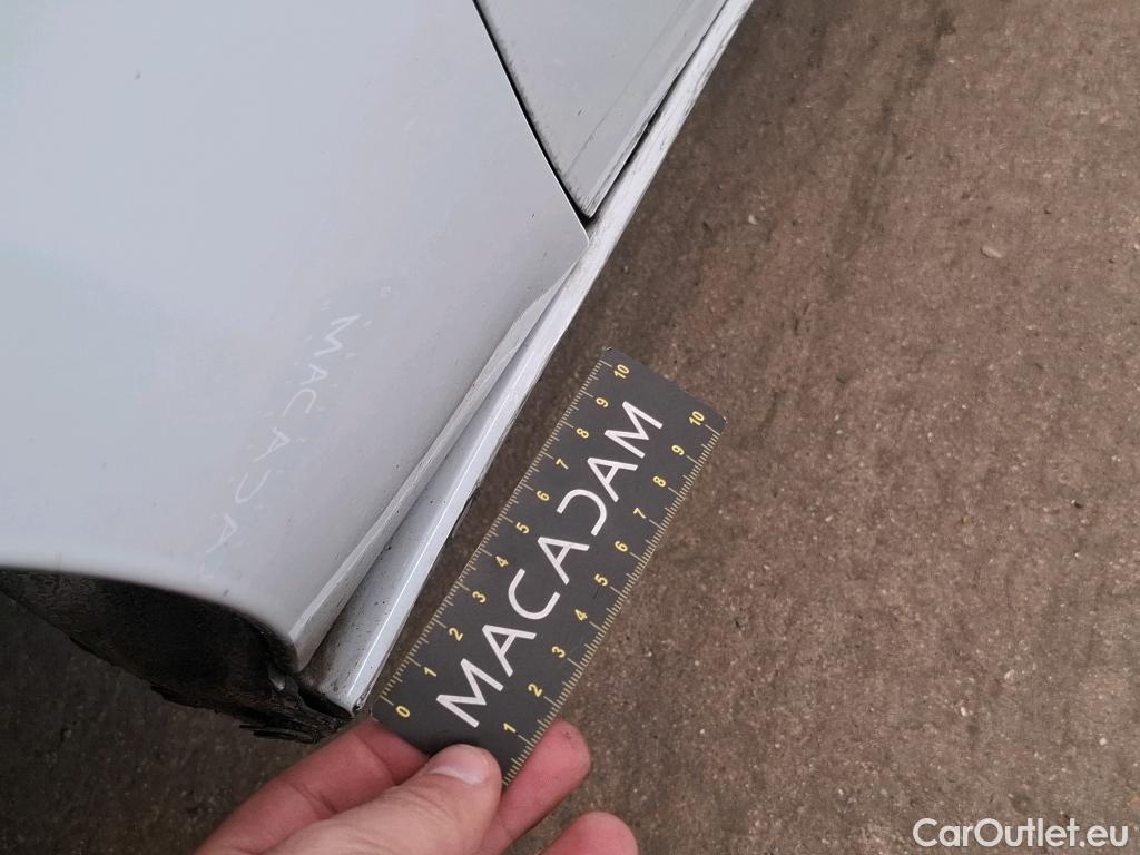  Mercedes  A-Klasse MERCEDES-BENZ Classe A Compact / 2018 / 5P / Berline A 180 d Business Line 8G-DCT #34