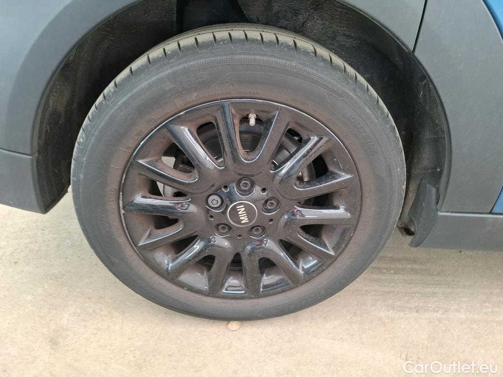  Mini  Cooper MINI Mini / 2021 / 5P / Berline One Finition Business Design 102 ch BVA7 #14