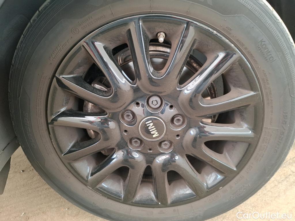  Mini  Cooper MINI Mini / 2021 / 5P / Berline One Finition Business Design 102 ch BVA7 #10