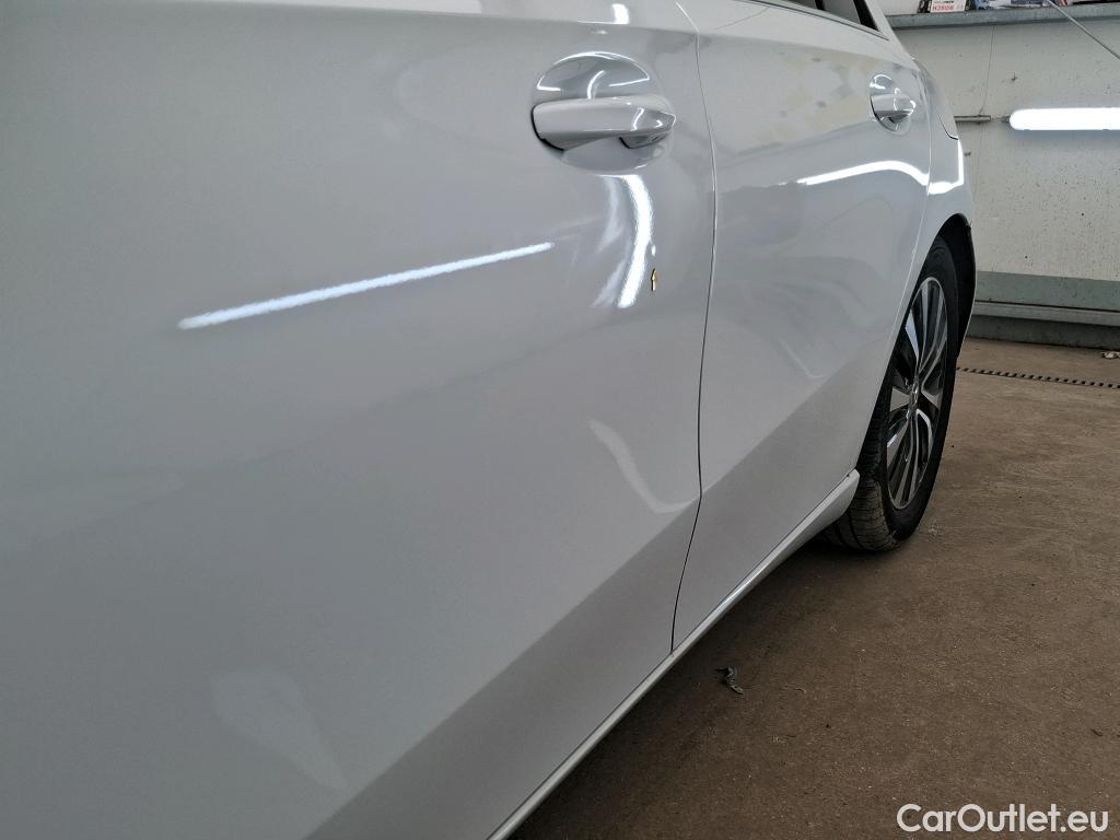  Mercedes  A-Klasse MERCEDES-BENZ Classe A Compact / 2018 / 5P / Berline A 180 d Business Line 8G-DCT #16