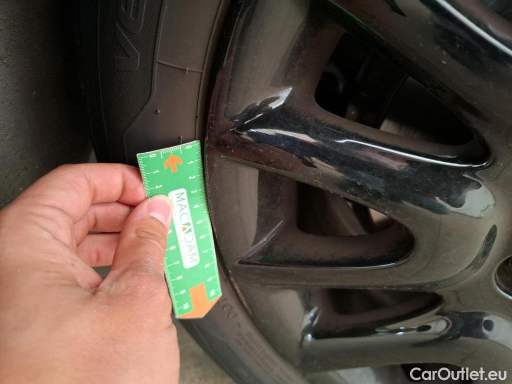  Mini  Cooper MINI Mini / 2021 / 5P / Berline One Finition Business Design 102 ch BVA7 #25