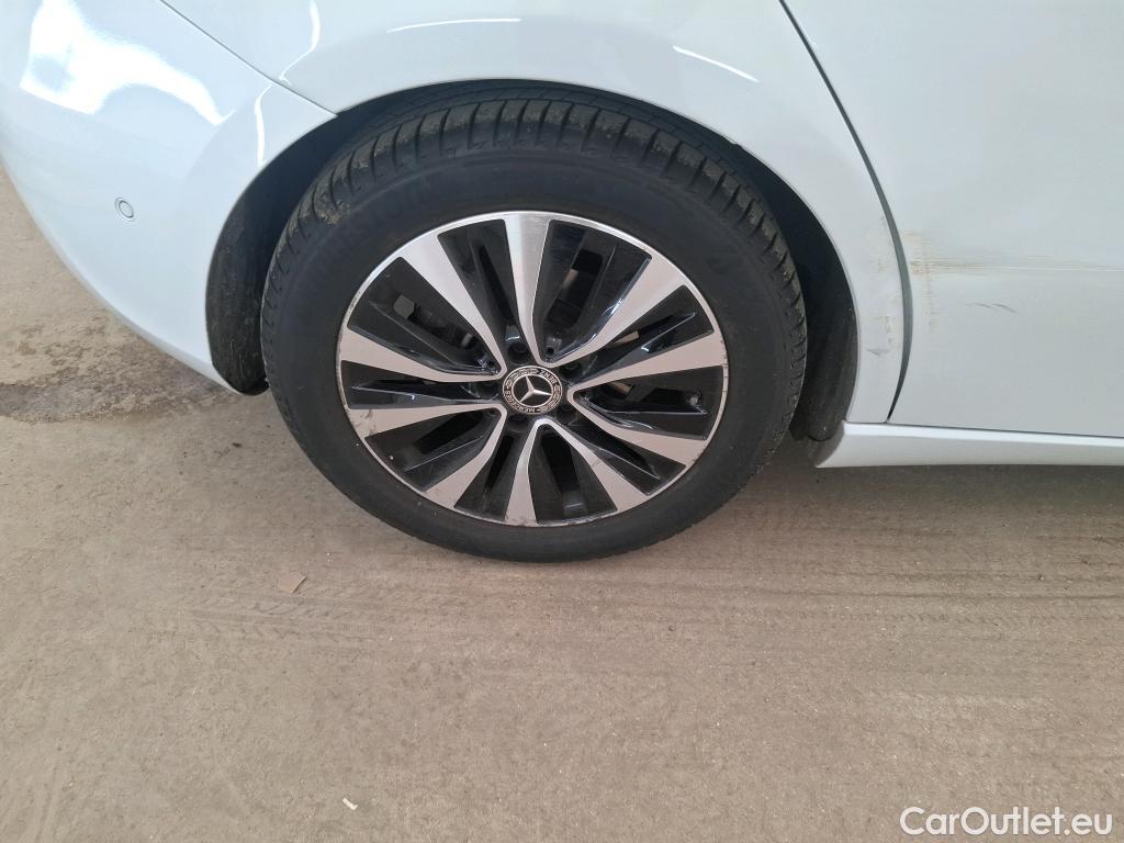  Mercedes  A-Klasse MERCEDES-BENZ Classe A Compact / 2018 / 5P / Berline A 180 d Business Line 8G-DCT #65