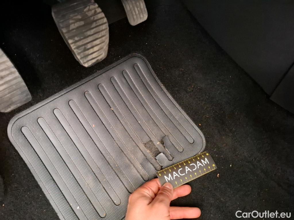  Peugeot  208  Active Business 1.2 80CV BVM5 E6dT #31