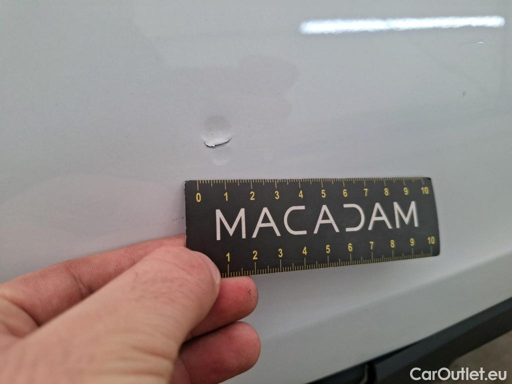  Mercedes  A-Klasse MERCEDES-BENZ Classe A Compact / 2018 / 5P / Berline A 180 d Business Line 8G-DCT #24