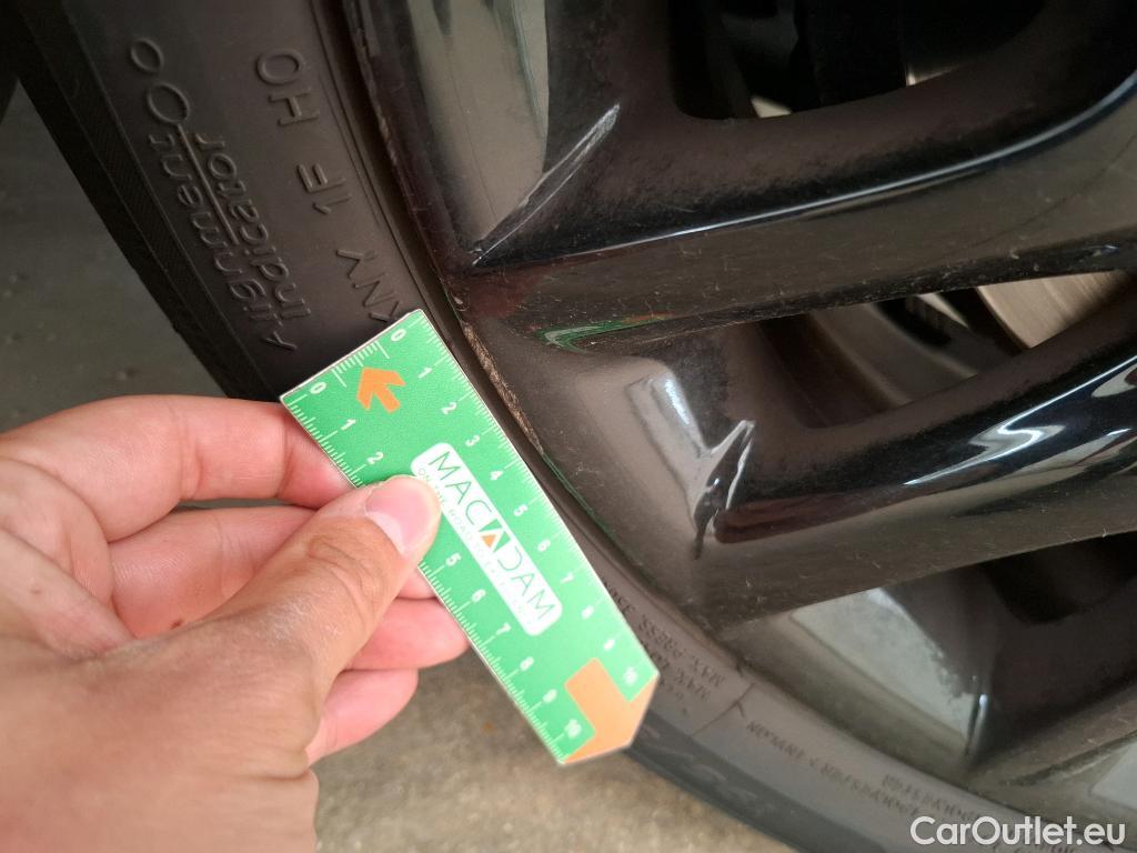  Mini  Cooper MINI Mini / 2021 / 5P / Berline One Finition Business Design 102 ch BVA7 #24