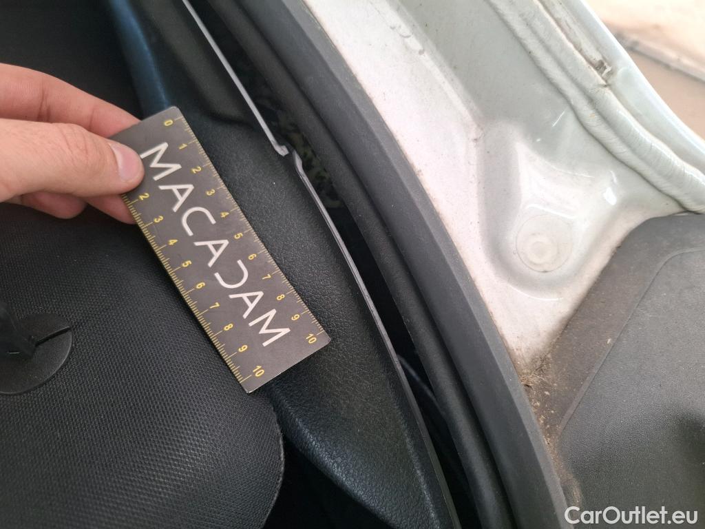  Mercedes  A-Klasse MERCEDES-BENZ Classe A Compact / 2018 / 5P / Berline A 180 d Business Line 8G-DCT #77