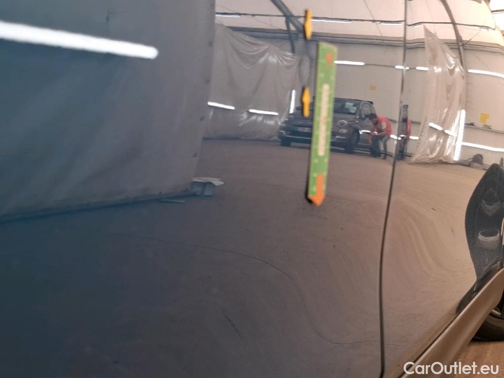  Mini  Cooper MINI Mini / 2021 / 5P / Berline One Finition Business Design 102 ch BVA7 #19