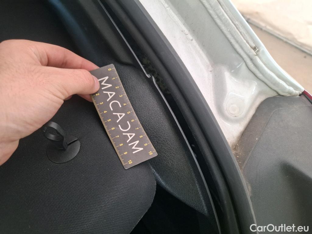  Mercedes  A-Klasse MERCEDES-BENZ Classe A Compact / 2018 / 5P / Berline A 180 d Business Line 8G-DCT #76