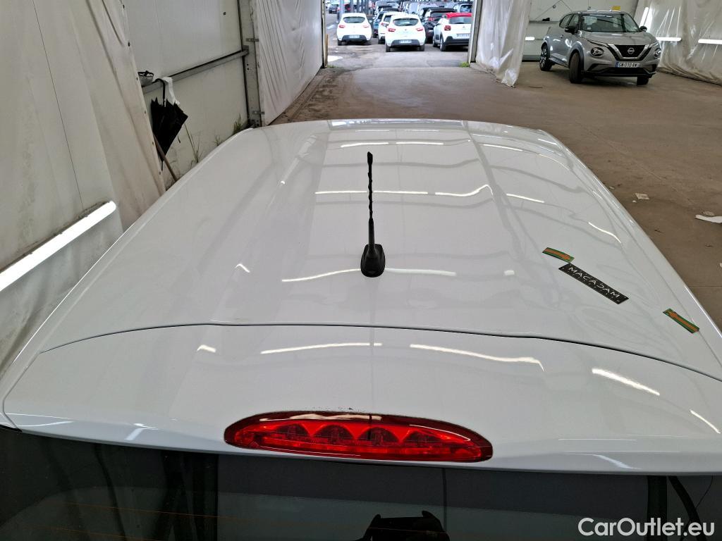  Peugeot  208  Active Business 1.2 80CV BVM5 E6dT #1