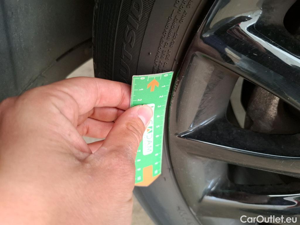  Mini  Cooper MINI Mini / 2021 / 5P / Berline One Finition Business Design 102 ch BVA7 #13