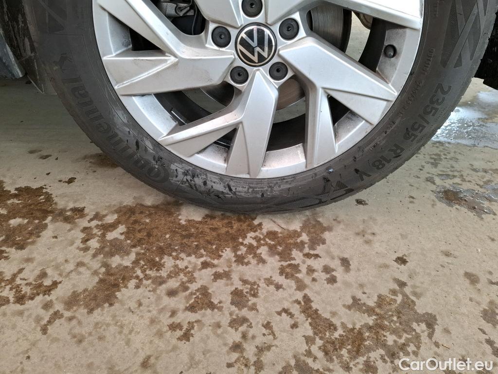  Volkswagen  Tiguan VOLKSWAGEN  / 2020 / 5P / SUV 1.5 TSI 150 DSG7 Elegance #25