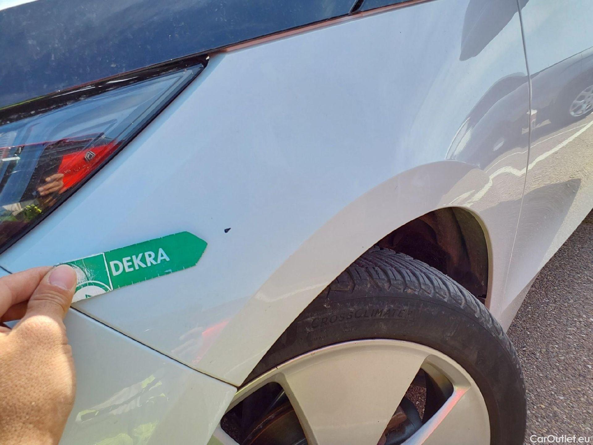  Bmw  I3  BMW / 2017 / 5P / berlina con portón 120ah #2