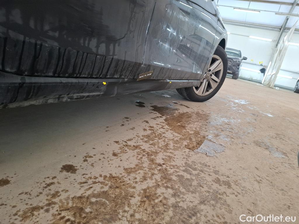  Volkswagen  Golf  VOLKSWAGEN / 2020 / 5P / Berline 1.5 eTSI OPF 130 DSG7 Life Busi #2