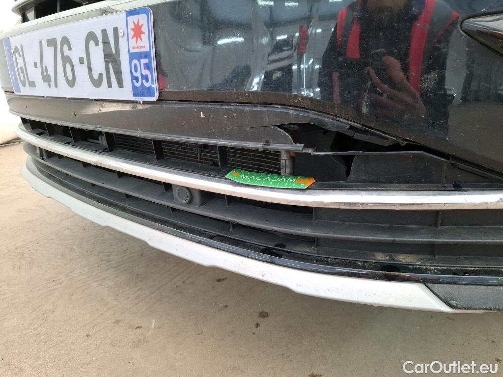  Volkswagen  Tiguan VOLKSWAGEN  / 2020 / 5P / SUV 1.5 TSI 150 DSG7 Elegance #13