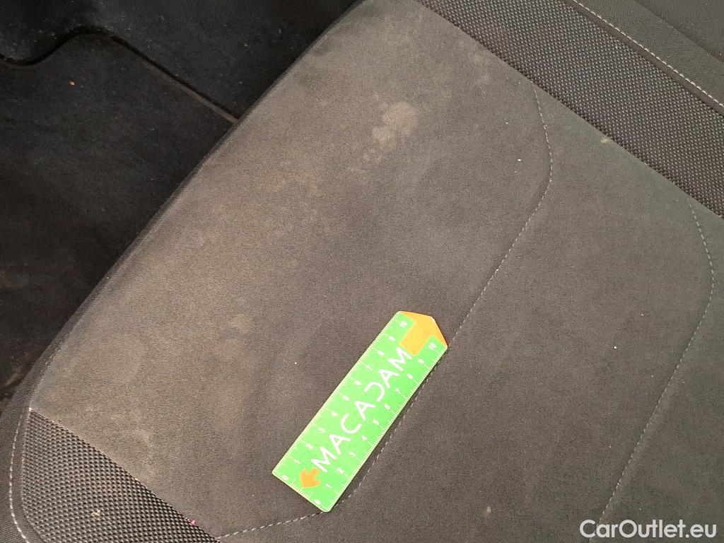  Volkswagen  Tiguan VOLKSWAGEN  / 2020 / 5P / SUV 1.5 TSI 150 DSG7 Elegance #31