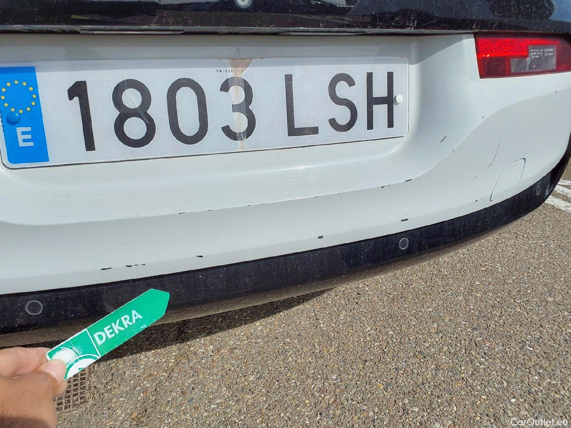  Bmw  I3  BMW / 2017 / 5P / berlina con portón 120ah #10