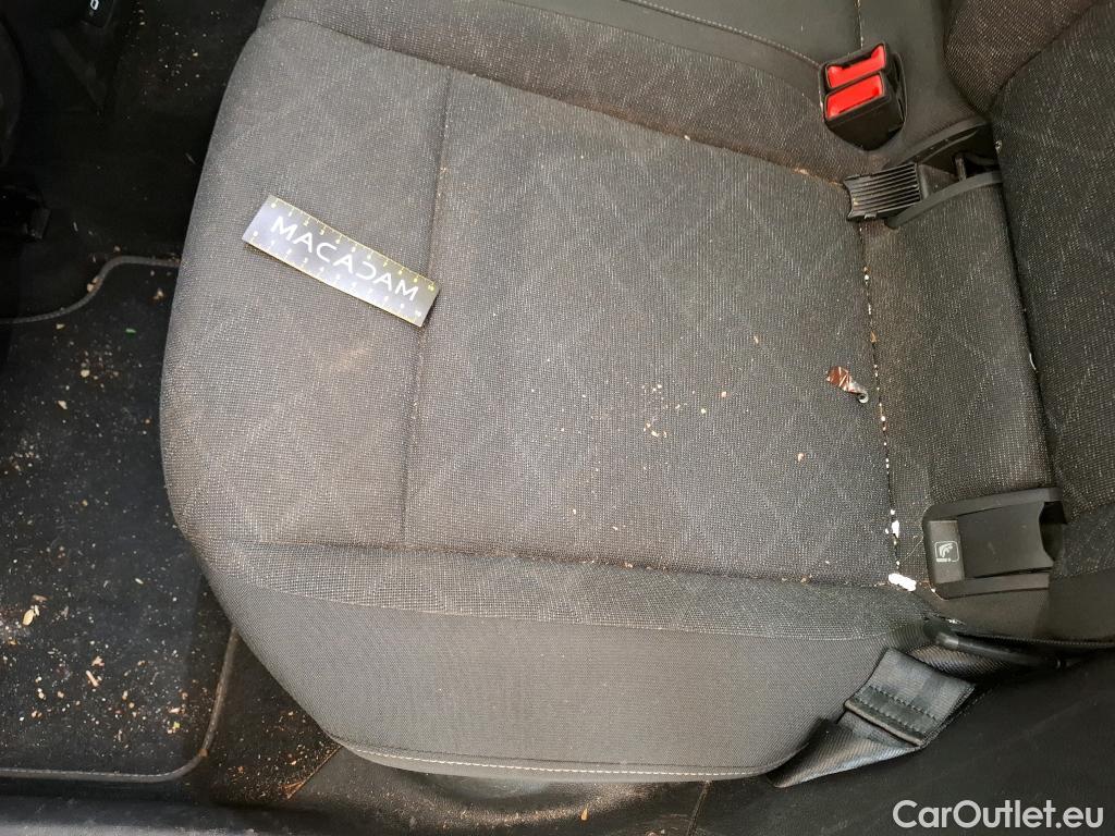  Volkswagen  Golf  VOLKSWAGEN / 2020 / 5P / Berline 1.5 eTSI OPF 130 DSG7 Life Busi #32