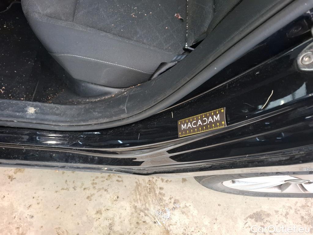  Volkswagen  Golf  VOLKSWAGEN / 2020 / 5P / Berline 1.5 eTSI OPF 130 DSG7 Life Busi #23