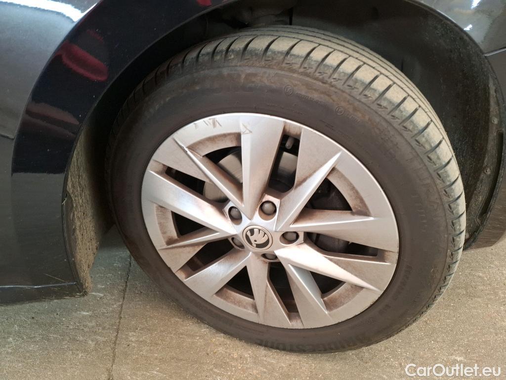  Skoda  Octavia  Lim. Style 2.0 TDI 150CV BVA7 E6d #5