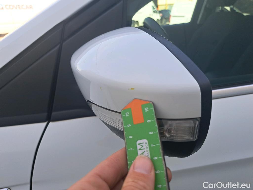  Ford  Kuga FORD  / 2016 / 5P / todoterreno 1.5 EcoBoost 88kW 4x2 Trend+ (CX) #32