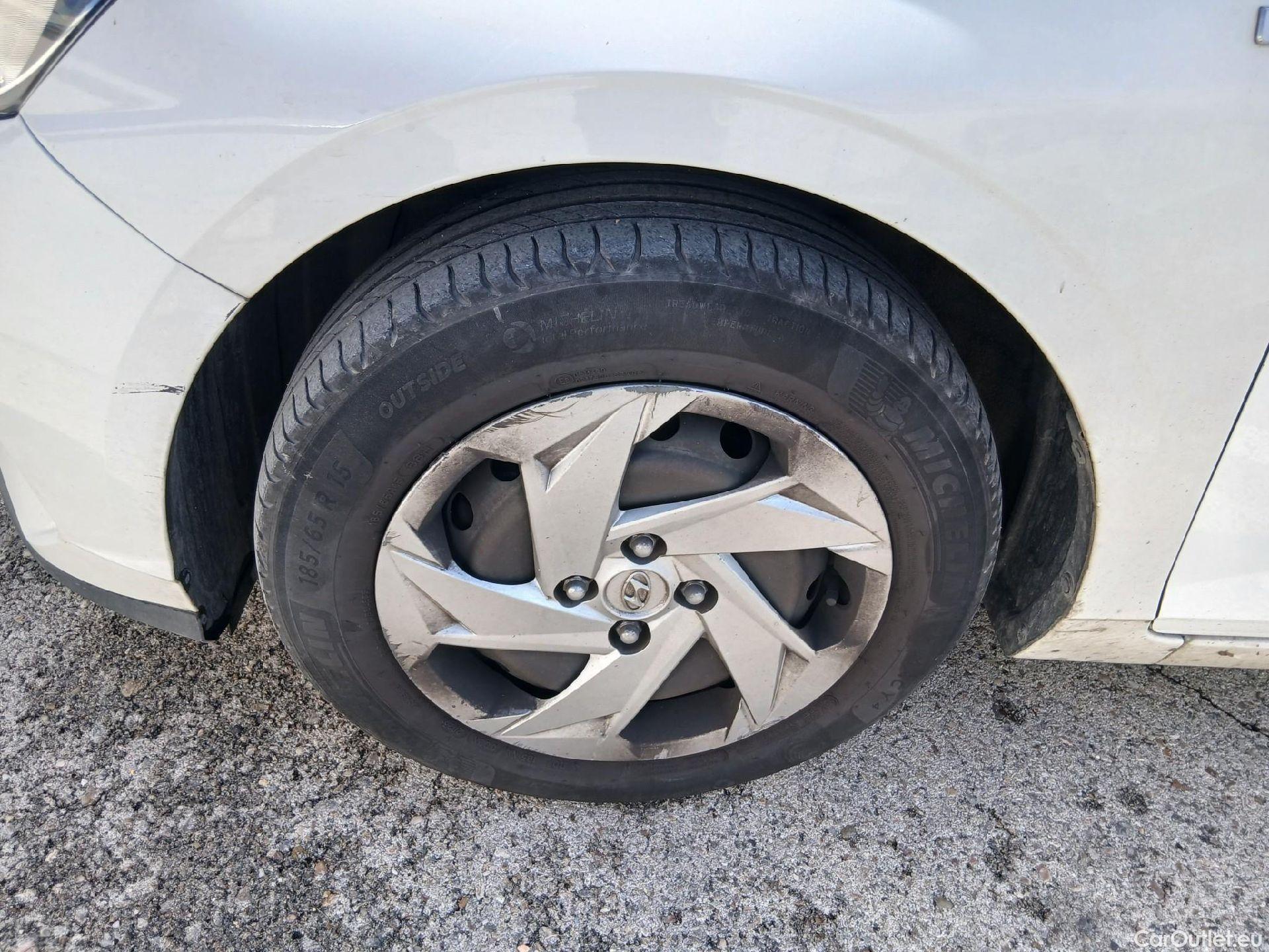  Hyundai  i20 HYUNDAI  / 2020 / 5P / berlina con portón 1.0 TGDI 74kW (100CV) 48V Essence #12