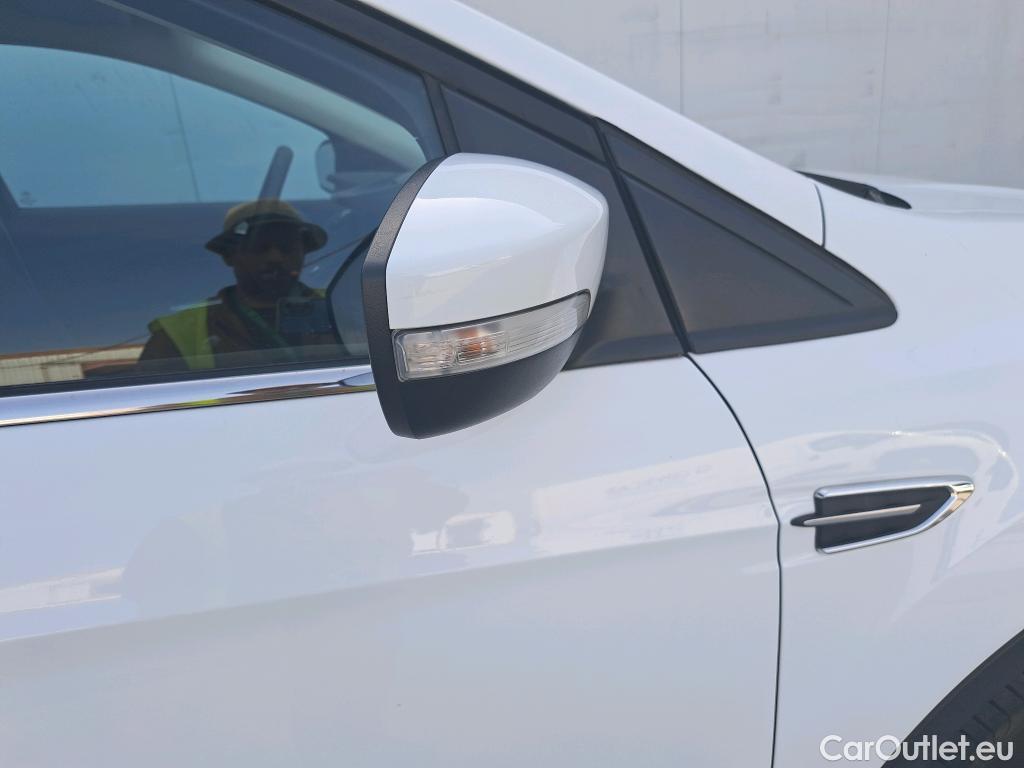  Ford  Kuga FORD  / 2016 / 5P / todoterreno 1.5 EcoBoost 88kW 4x2 Trend+ (CX) #28