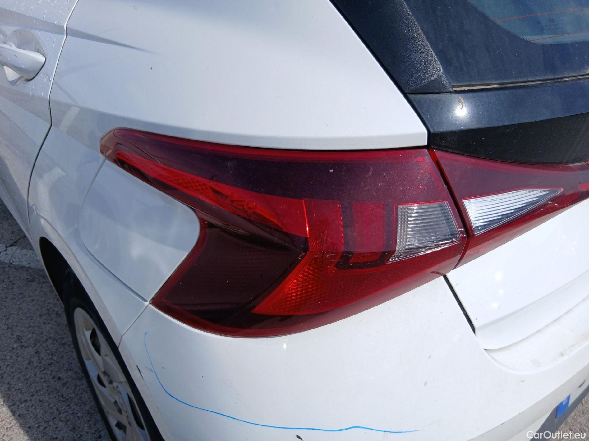  Hyundai  i20 HYUNDAI  / 2020 / 5P / berlina con portón 1.0 TGDI 74kW (100CV) 48V Essence #46