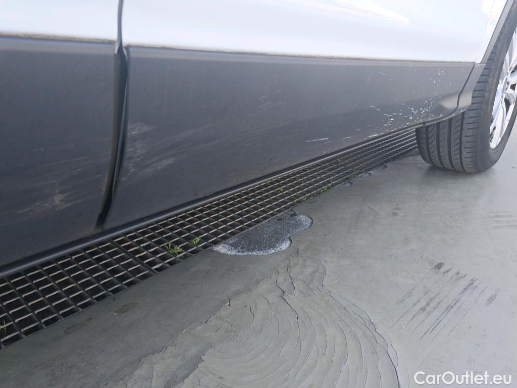  Ford  Kuga FORD  / 2016 / 5P / todoterreno 1.5 EcoBoost 88kW 4x2 Trend+ (CX) #26