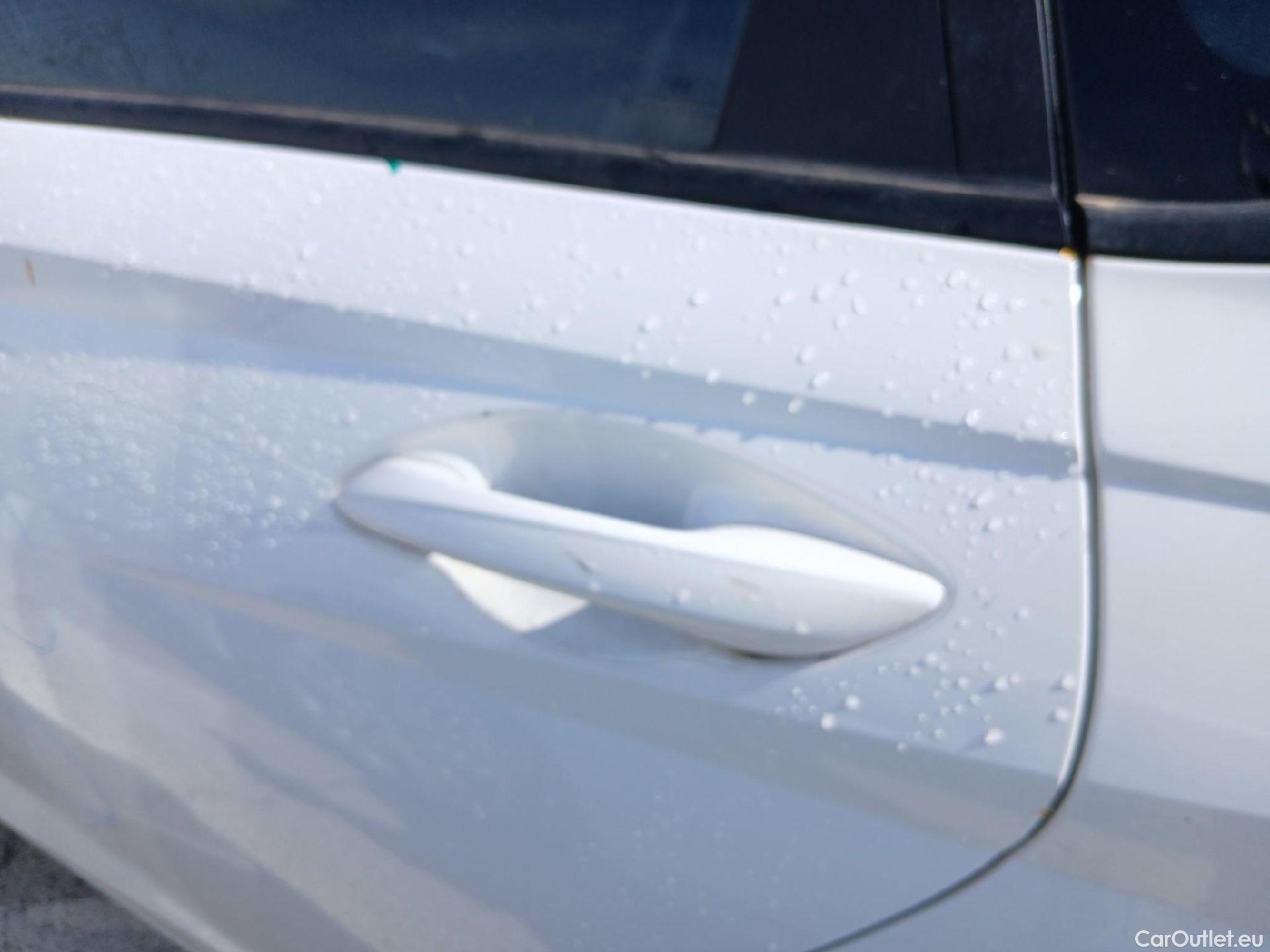  Hyundai  i20 HYUNDAI  / 2020 / 5P / berlina con portón 1.0 TGDI 74kW (100CV) 48V Essence #32