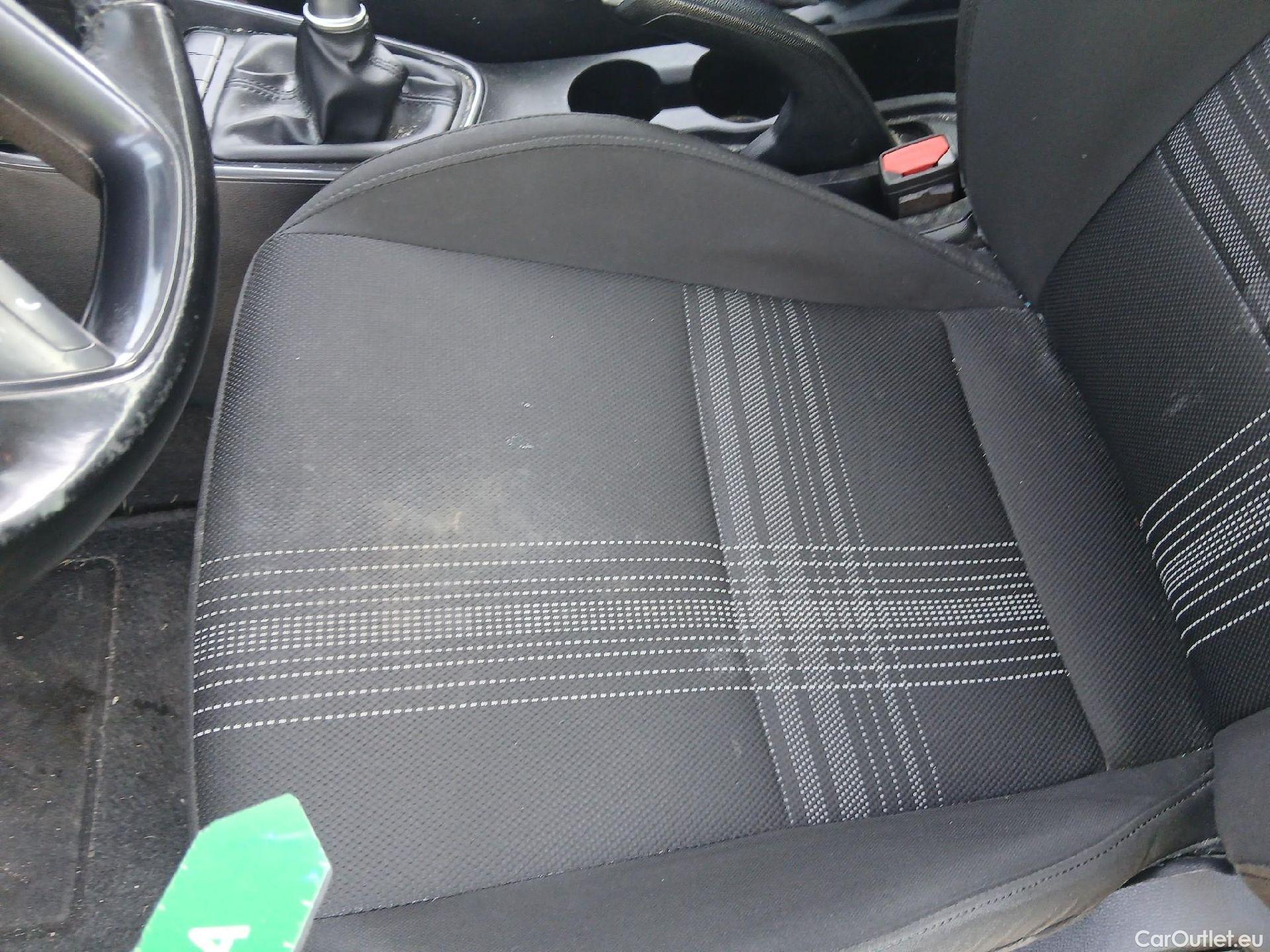  Hyundai  i20 HYUNDAI  / 2020 / 5P / berlina con portón 1.0 TGDI 74kW (100CV) 48V Essence #26