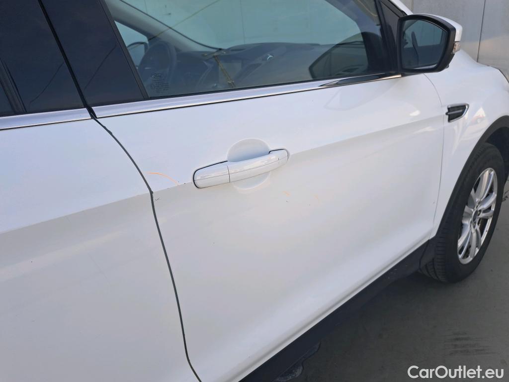  Ford  Kuga FORD  / 2016 / 5P / todoterreno 1.5 EcoBoost 88kW 4x2 Trend+ (CX) #1