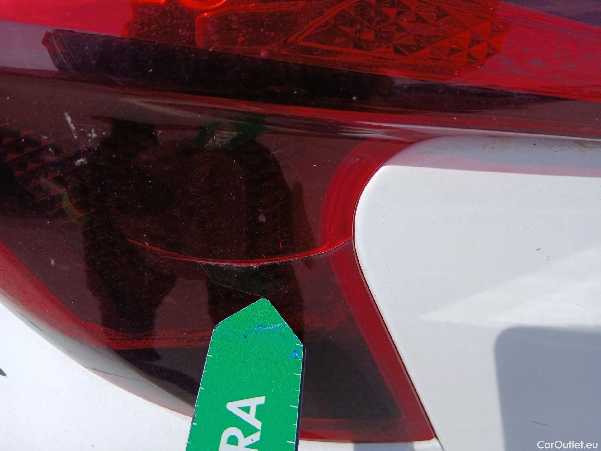  Hyundai  i20 HYUNDAI  / 2020 / 5P / berlina con portón 1.0 TGDI 74kW (100CV) 48V Essence #43