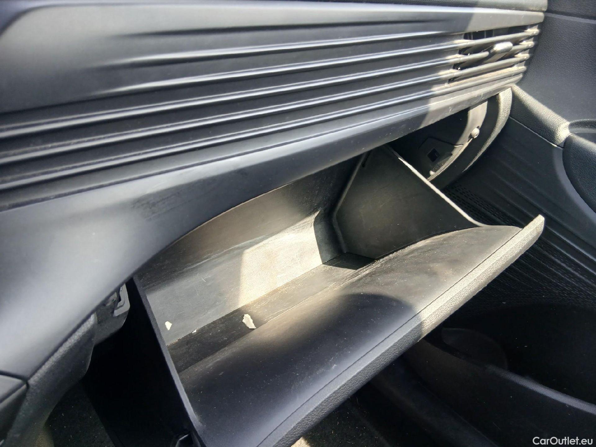  Hyundai  i20 HYUNDAI  / 2020 / 5P / berlina con portón 1.0 TGDI 74kW (100CV) 48V Essence #2