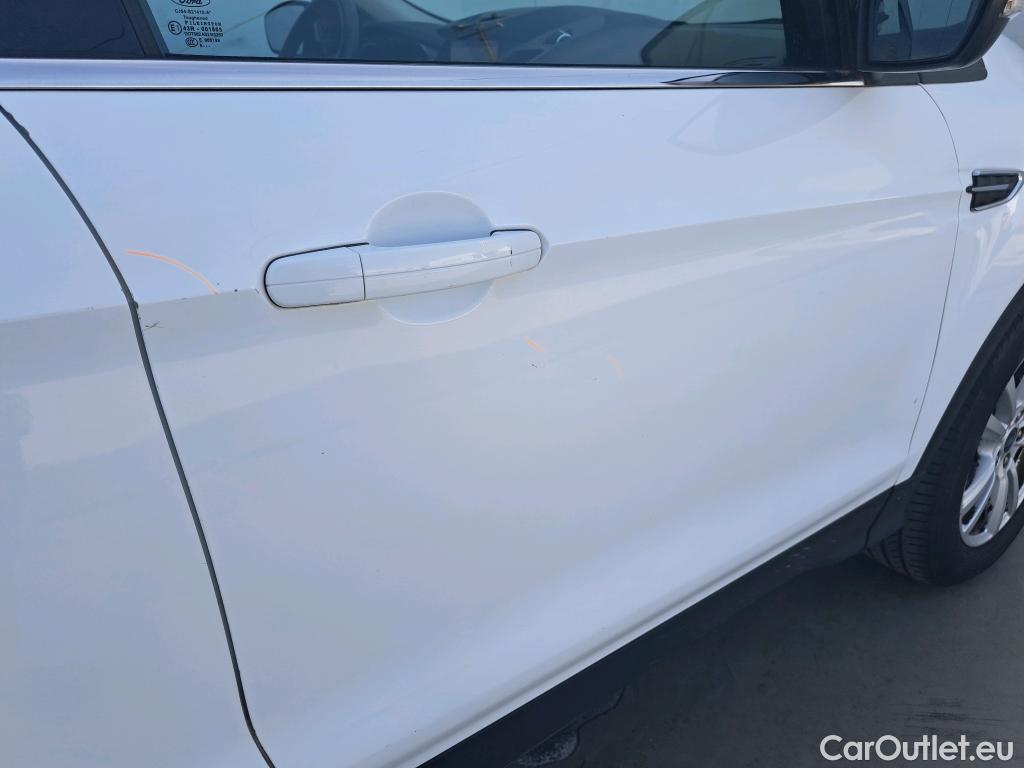  Ford  Kuga FORD  / 2016 / 5P / todoterreno 1.5 EcoBoost 88kW 4x2 Trend+ (CX) #30