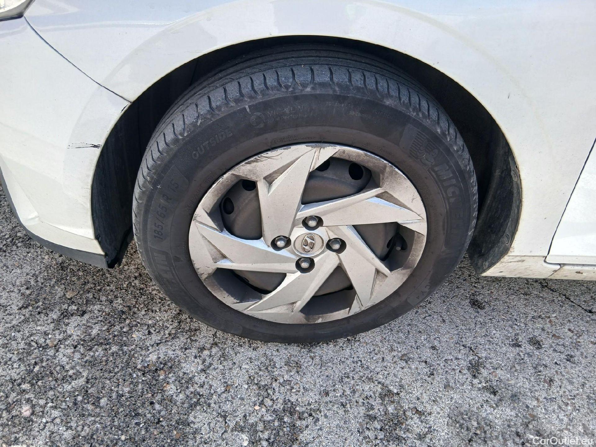  Hyundai  i20 HYUNDAI  / 2020 / 5P / berlina con portón 1.0 TGDI 74kW (100CV) 48V Essence #14