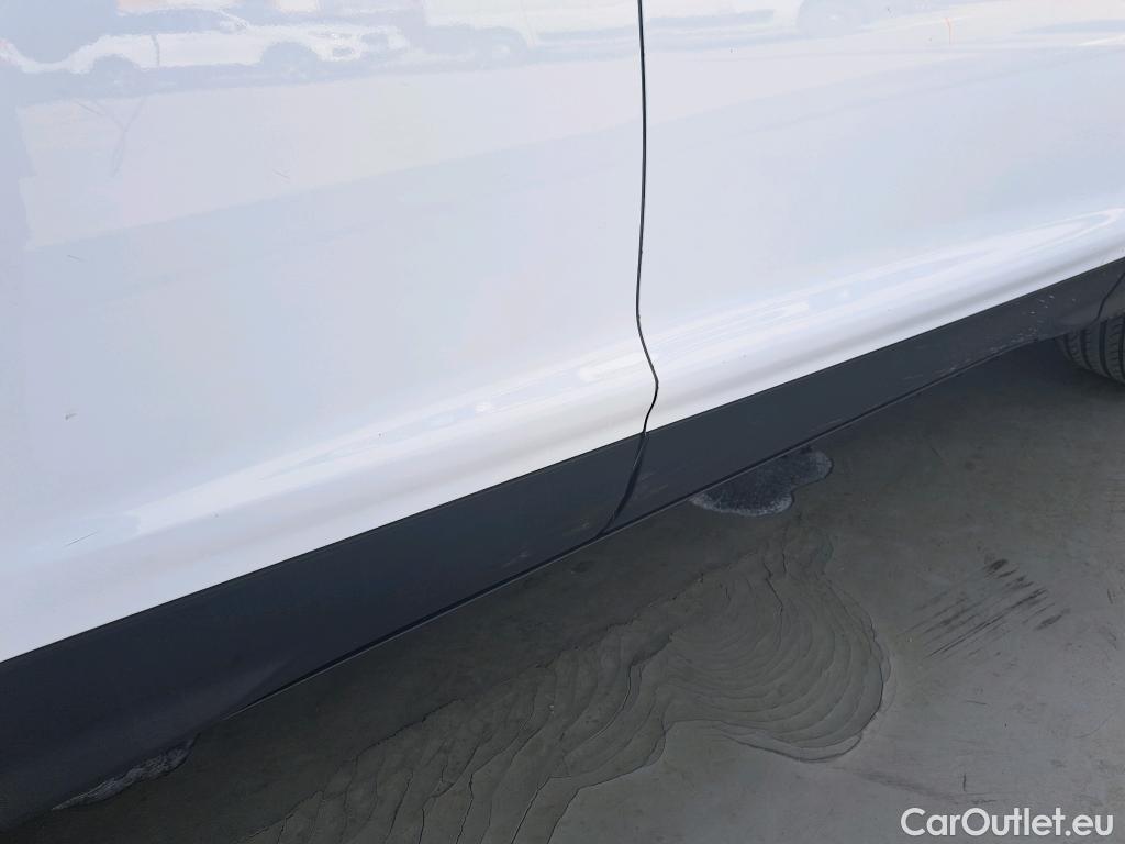  Ford  Kuga FORD  / 2016 / 5P / todoterreno 1.5 EcoBoost 88kW 4x2 Trend+ (CX) #24