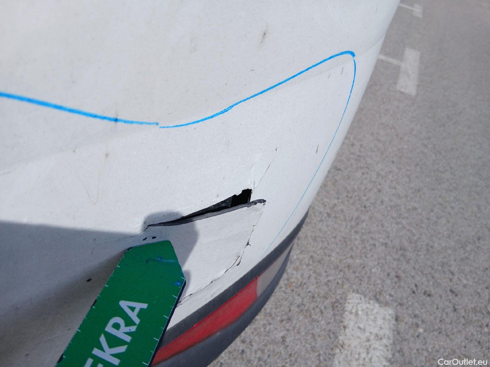  Hyundai  i20 HYUNDAI  / 2020 / 5P / berlina con portón 1.0 TGDI 74kW (100CV) 48V Essence #37