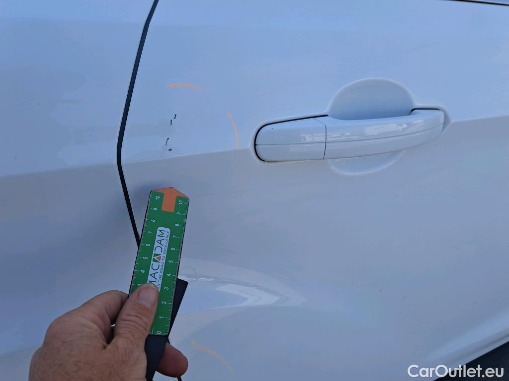  Ford  Kuga FORD  / 2016 / 5P / todoterreno 1.5 EcoBoost 88kW 4x2 Trend+ (CX) #4