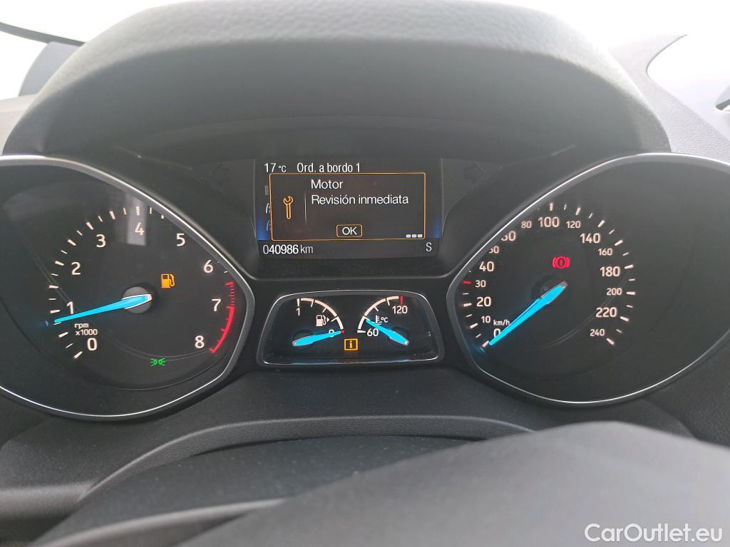  Ford  Kuga FORD  / 2016 / 5P / todoterreno 1.5 EcoBoost 88kW 4x2 Trend+ (CX) #34