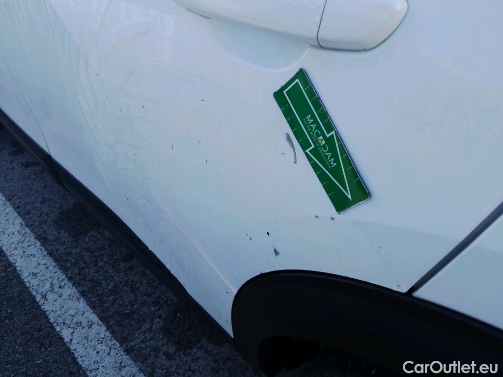  Peugeot  2008 PEUGEOT  / 2019 / 5P / todoterreno Active Pack BlueHDI 81kW (110CV) #8