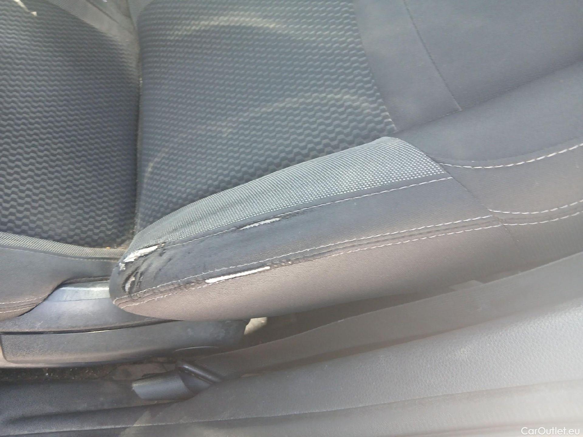  Nissan  Qashqai NISSAN  / 2017 / 5P / todoterreno DIG-T 103 kW (140 CV) E6D ACENTA #18