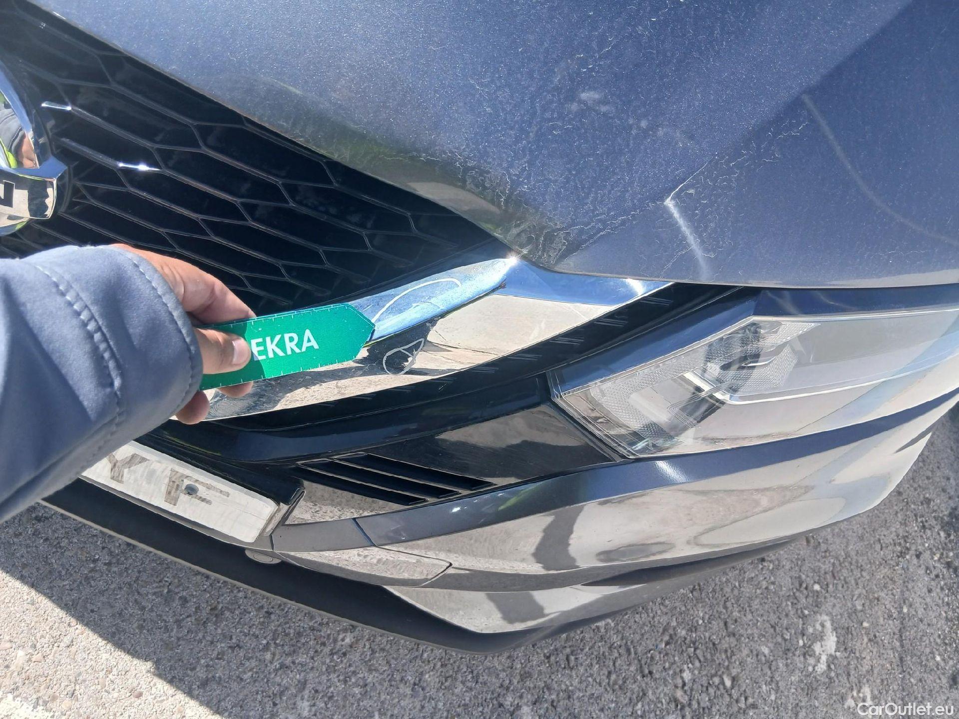  Nissan  Qashqai NISSAN  / 2017 / 5P / todoterreno DIG-T 103 kW (140 CV) E6D ACENTA #23