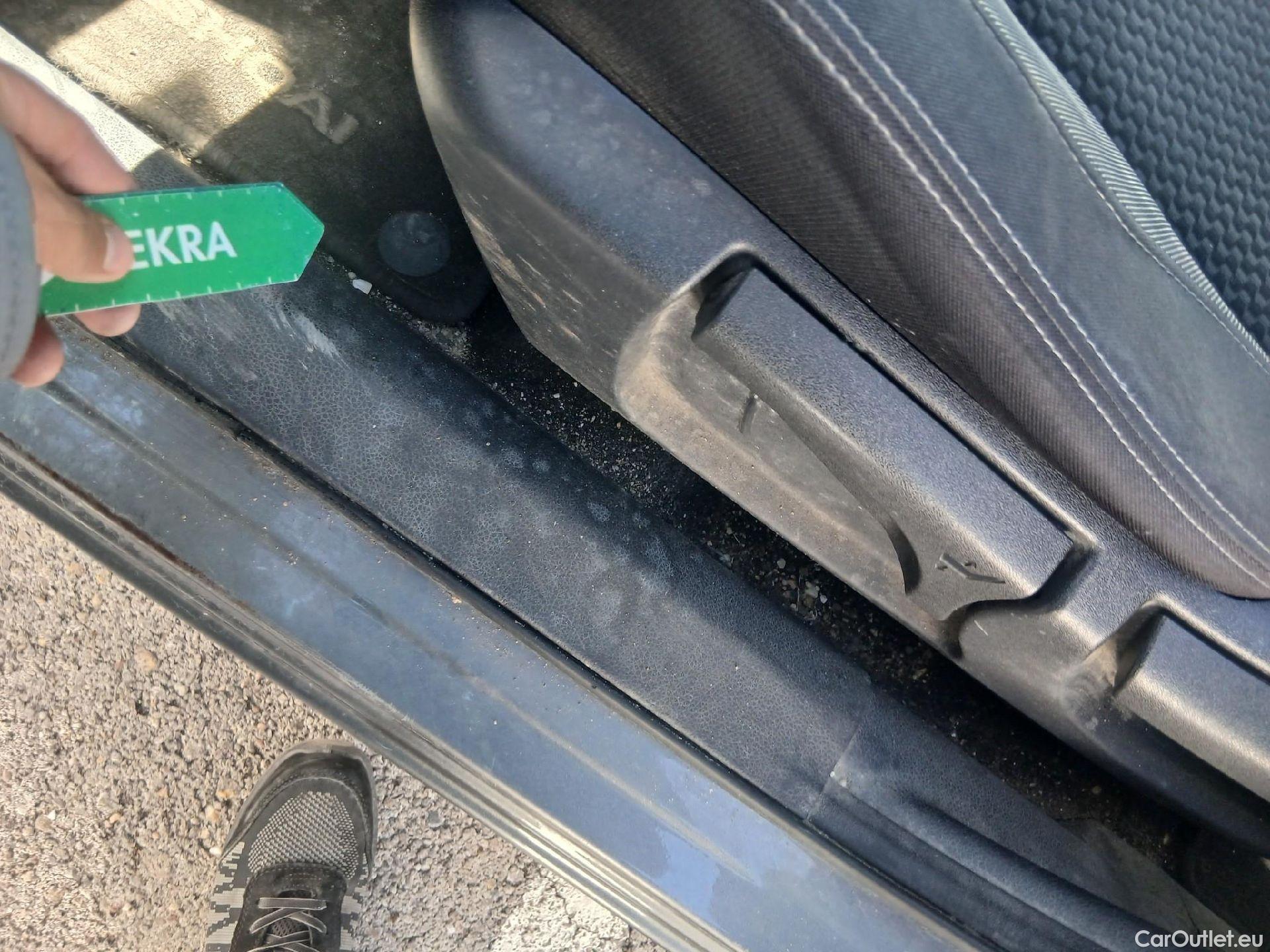  Nissan  Qashqai NISSAN  / 2017 / 5P / todoterreno DIG-T 103 kW (140 CV) E6D ACENTA #14