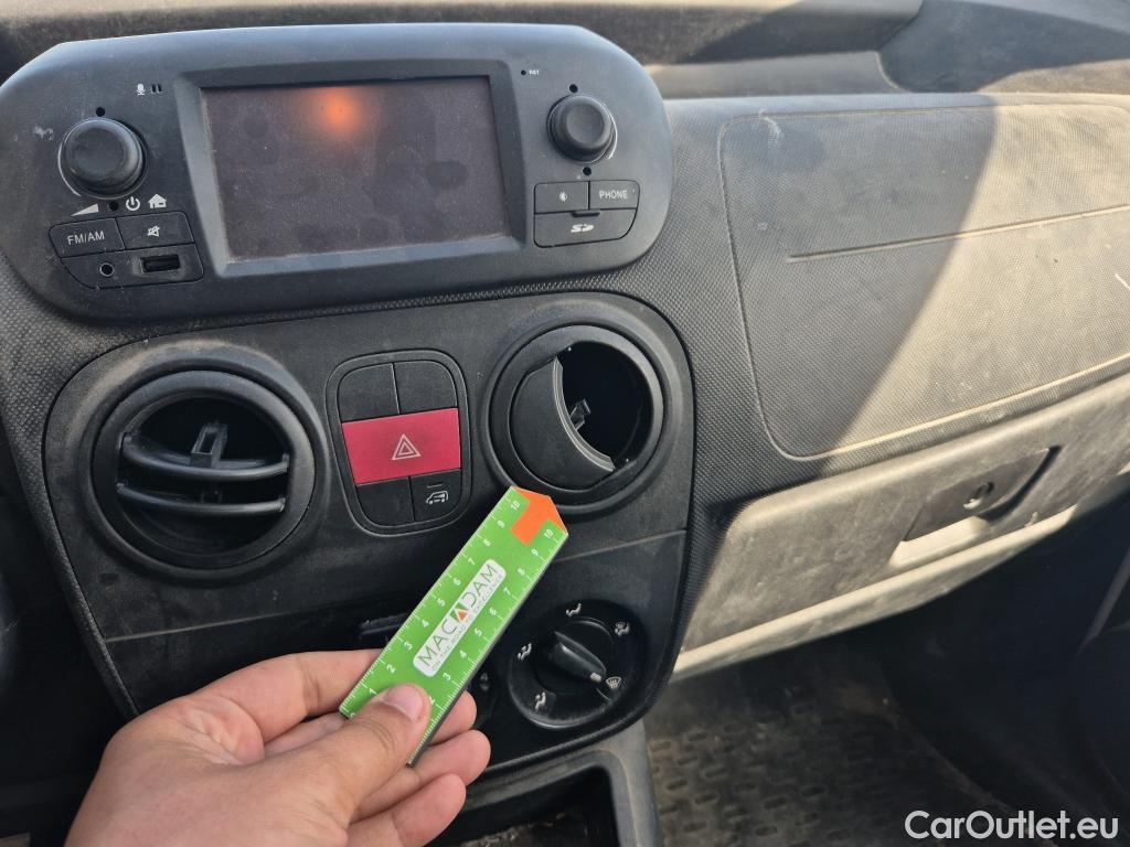  Fiat  Fiorino FIAT  / 2016 / 3P / furgón derivado de turismo Cargo Base 1.3 Mjet 59kW (80CV) E6 #26